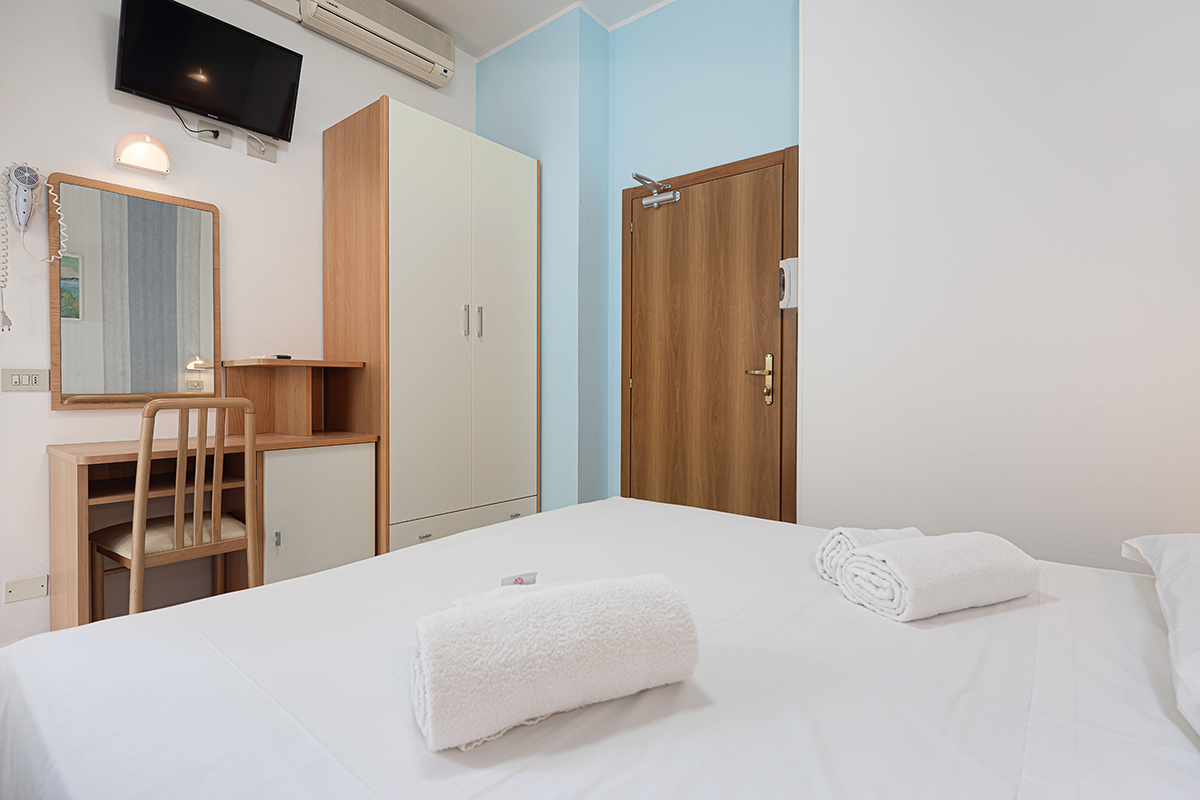 camera Economy hotel Blue Ribbon Rimini